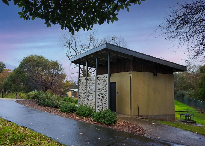 Beauty Park Frankston Toilet Block by Britex