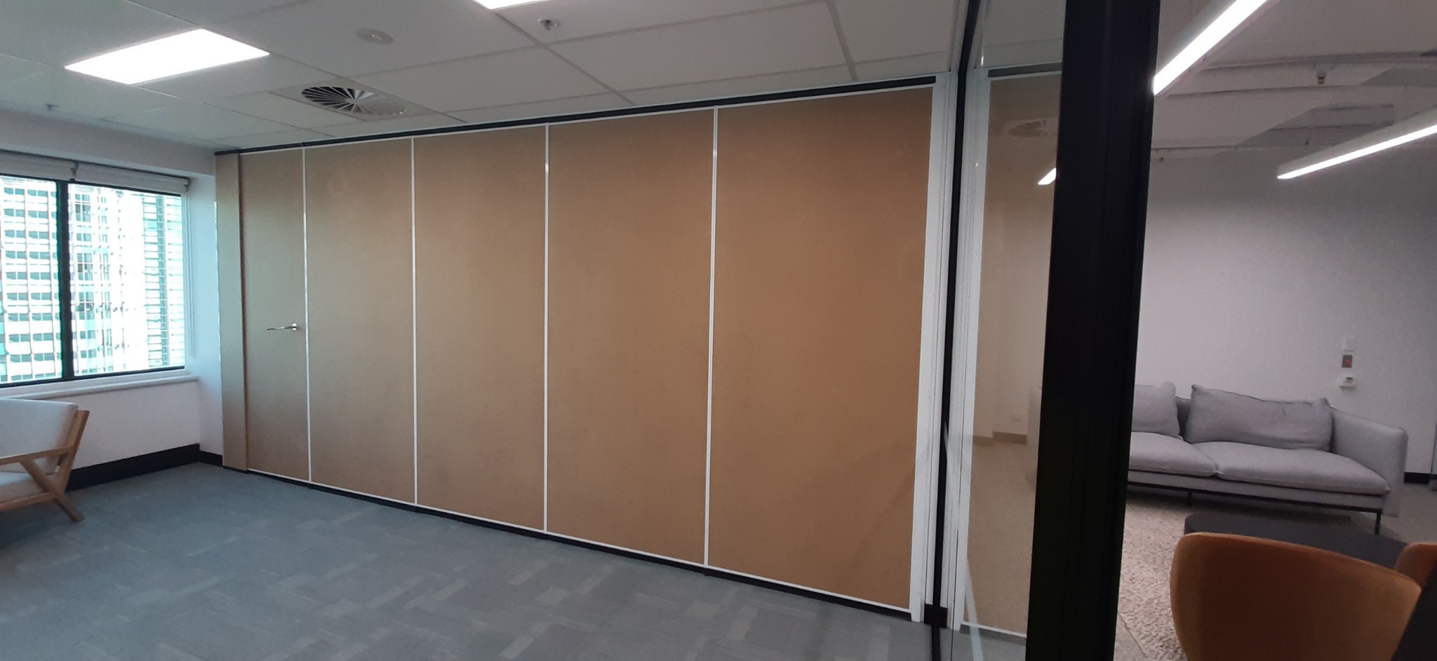 Stacking Operable Wall at Peakstone's Office Fit-Out by Bildspec