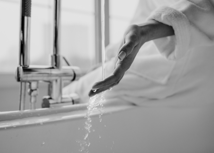 Hot Water System with Standing Pilot Light Ignition by Bosch