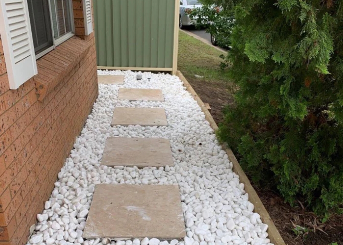 Snow White Pebbles for Landscaping by Simons Seconds