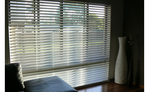 timber look venetian blinds