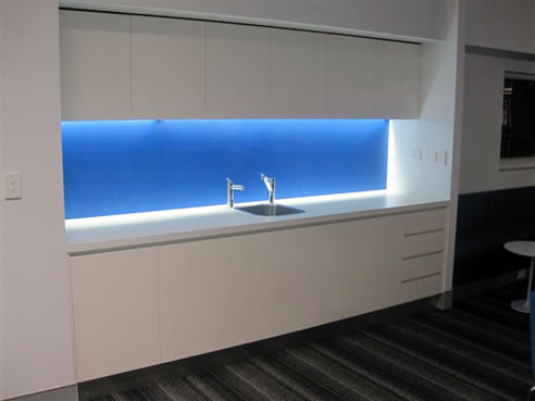 natural rubber flooring used as splashback