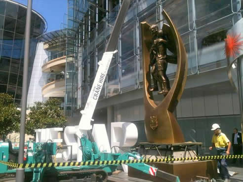nrl trophy mini crane