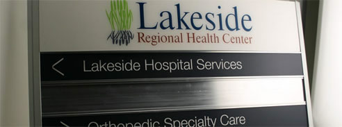 curved wayfinding hospital signage
