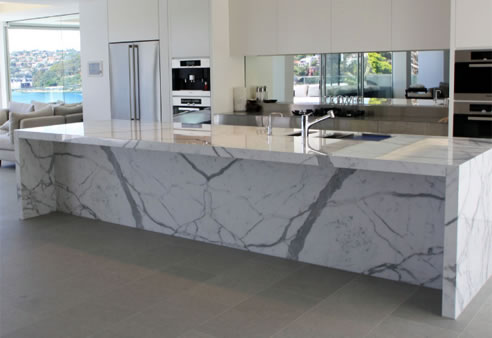 calacatta marble kitchen bench