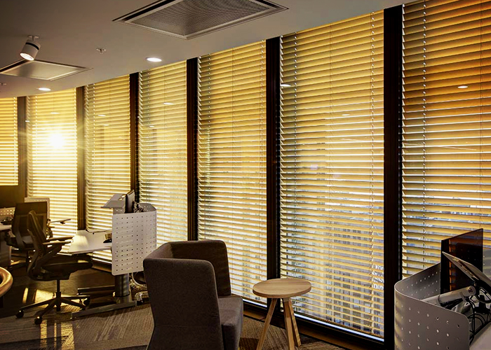 Smart Timber Venetian Blinds for Offices from Somfy