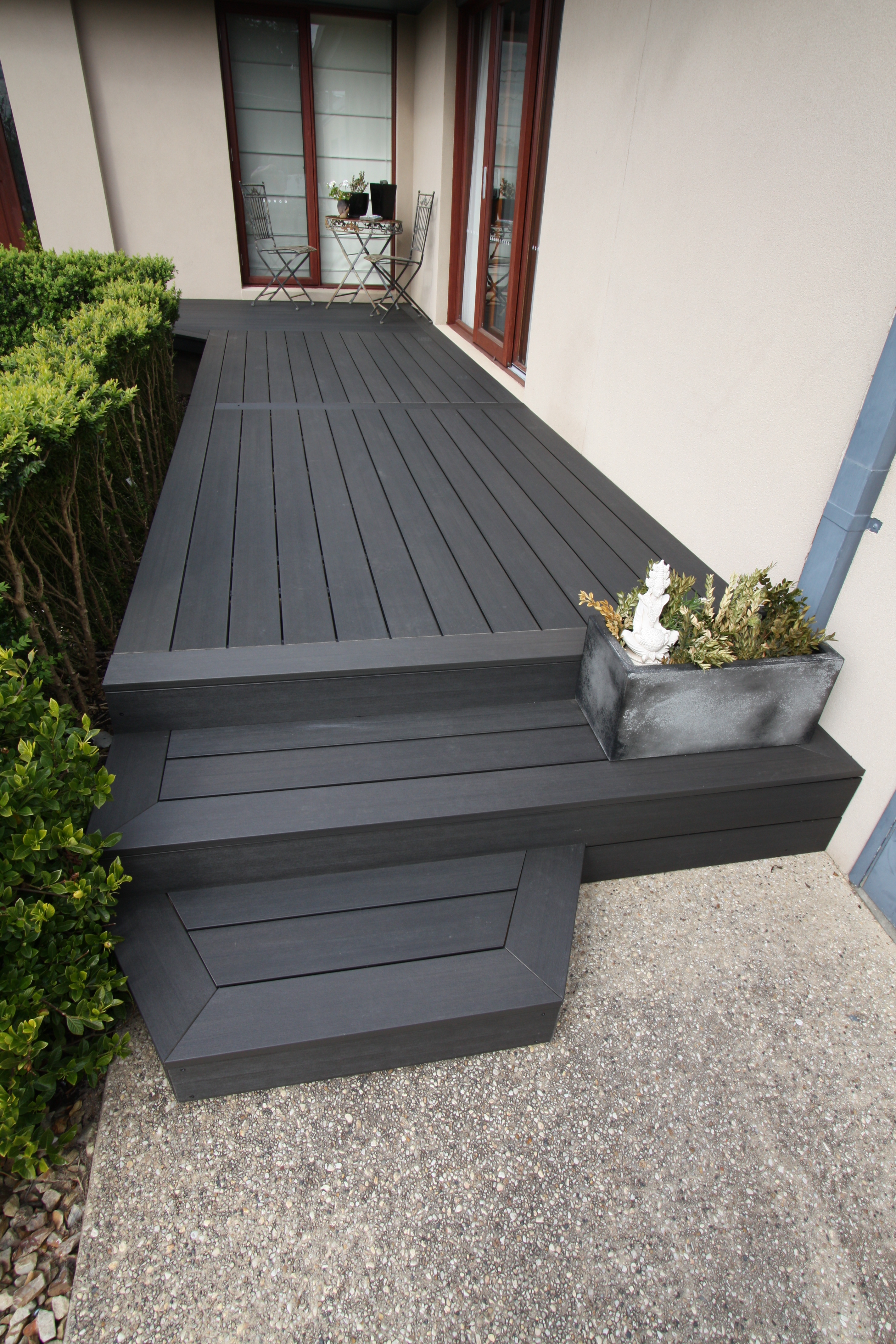Low-height Deck Installation from Futurewood.