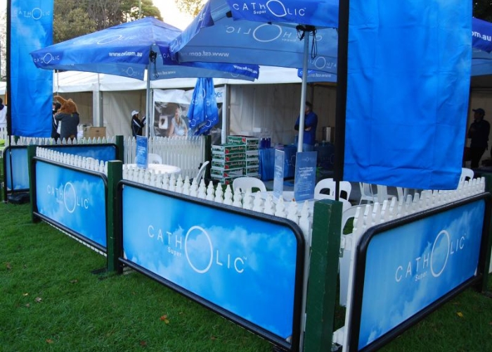 Custom Wind Breakers and Cafe Barriers by Instant Shade Umbrellas