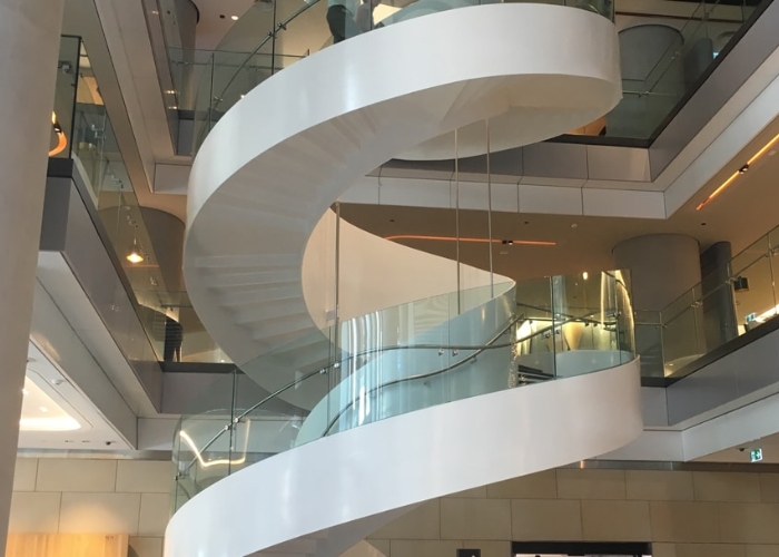 Laminated Glass Panels for Spiral Staircase by Bent & Curved Glass