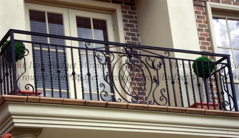 wrought iron balcony balustrade