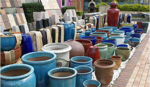 simons seconds garden pots and water features
