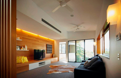 Timber and aluminium blade louvre windows from Breezway