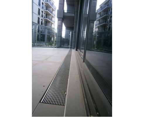 aco balcony drain with stainless steel grate