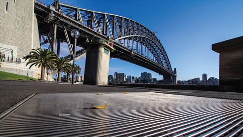 stainless steel grate harbour bridge