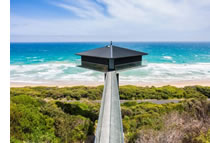 pole house