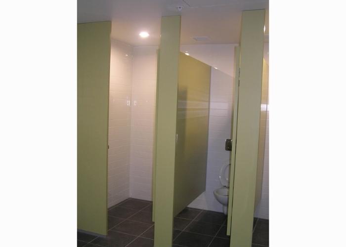 Toilet and Shower Cubicles for Hospitals by Flush Partitions