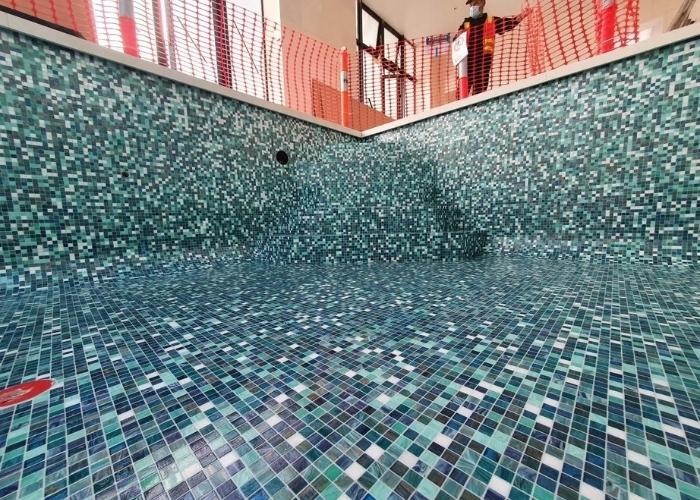 Tiled Feature Wall for Indoor Pools by Laticrete