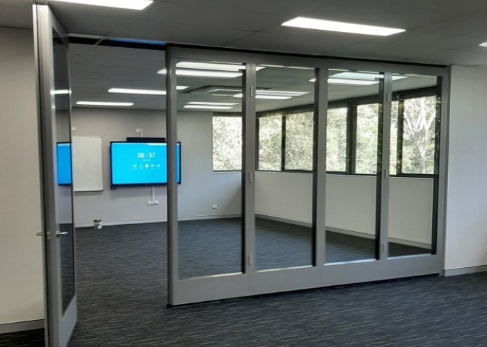 Double Glazed Operable Walls for Classrooms by Bildspec