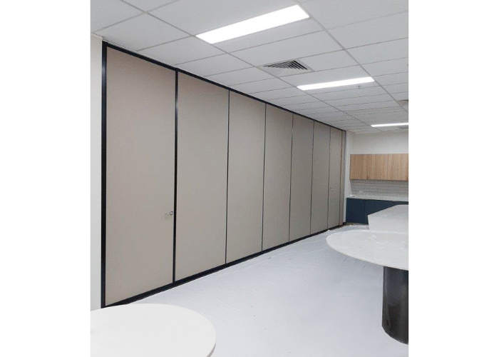 Remote Stacking Operable Wall for Medical Facility by Bildspec