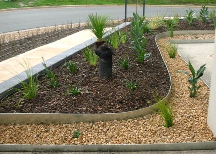 Edging System for Garden Beds by FormBoss