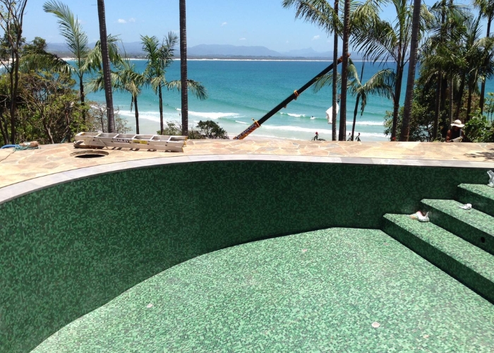 Advantages of Single Source Systems for Pools by Laticrete