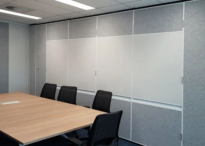 Soundproof Operable Walls for Meeting Rooms by Bildspec