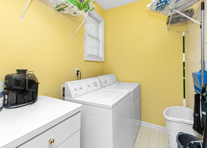 Low Sheen Paint for Laundry Rooms by Dulux