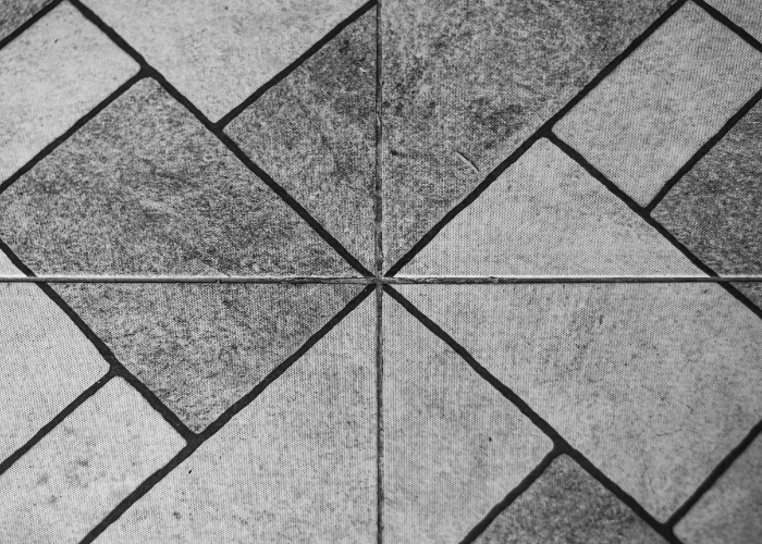 Lightweight Adhesive for Stone Tiles by Laticrete