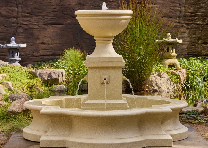 European Style Fountain for Courtyards by Simons Seconds