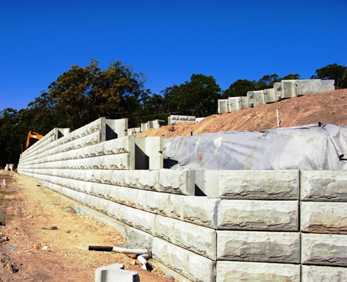 precast block engineered retaining wall