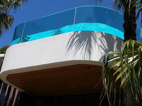 cantilever pool curved glass end