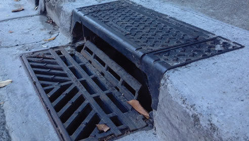 curb side road drainage