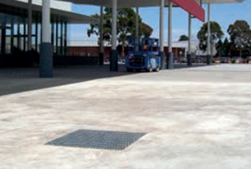 drainage grate service station