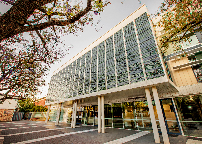 Clear Laminate Louvre Facade for Schools from Safetyline Jalousie