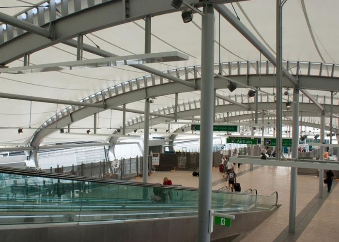 Brisbane Domestic Terminal Walkway by Makmax Australia