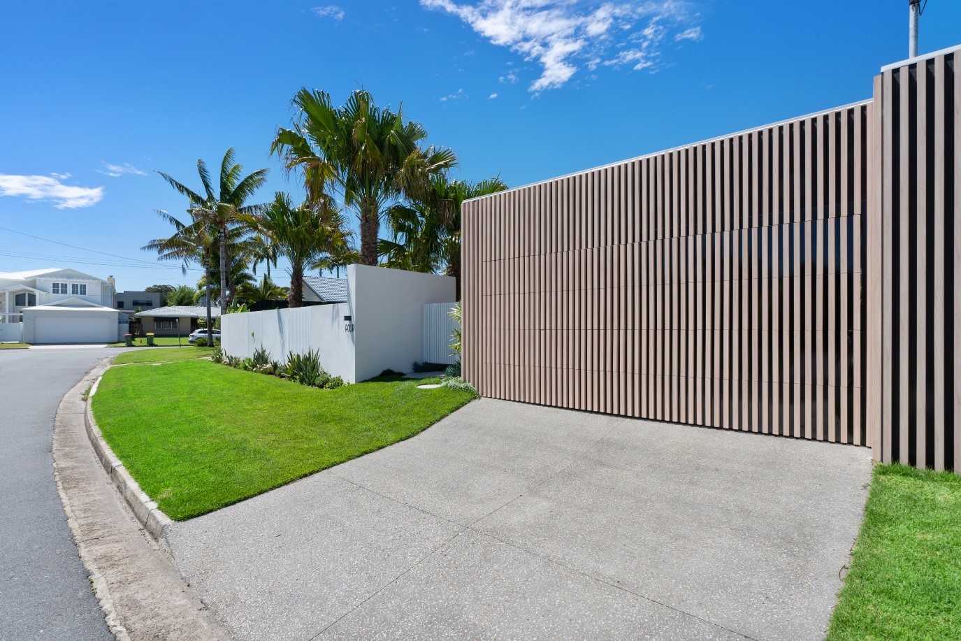 Timber-look Aluminium Battens for Garage Doors by DECO Australia