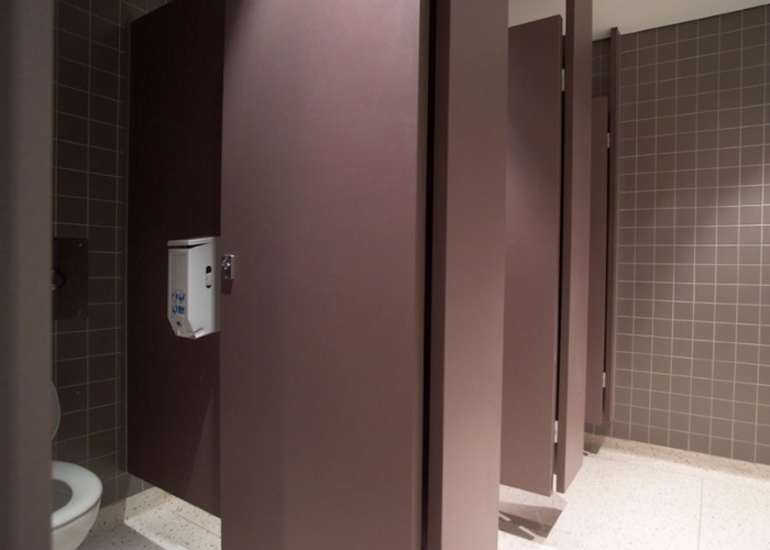 Easy to Clean Cubicles for WCs by Flush Partitions