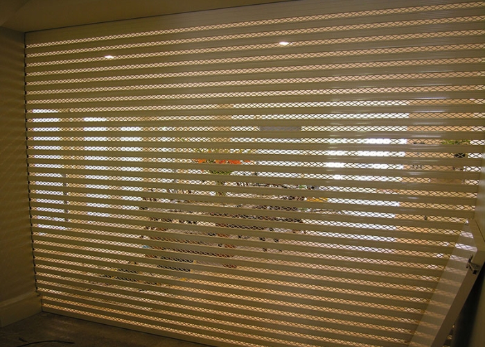 Security Mesh for Shops by Rollashield