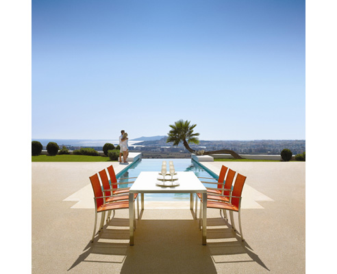 outdoor dining furniture