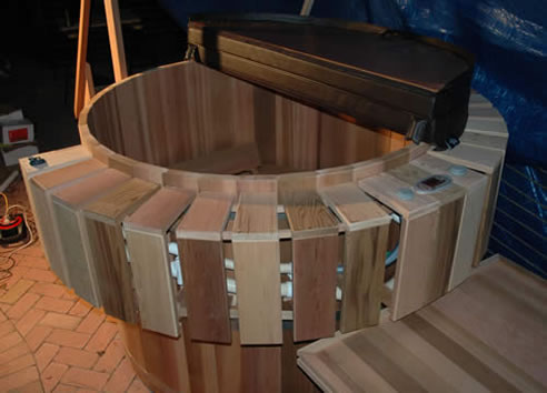 six person cedar hot tub