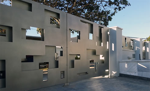 zinc gates with a double-screen design