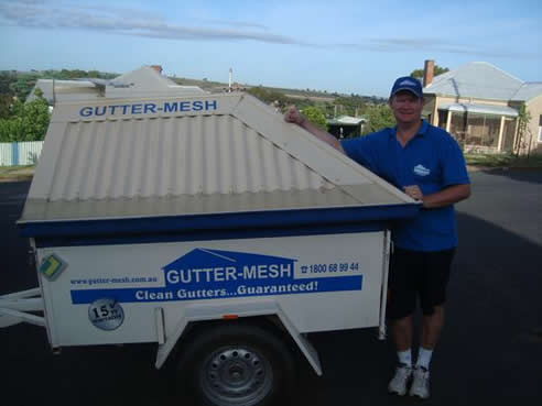 gutter mesh installer