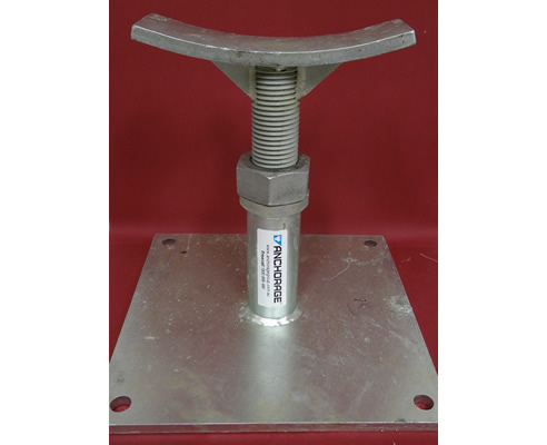 galvanised steel pipe support