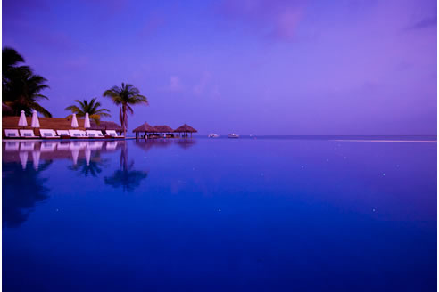 underwater pool lighting
