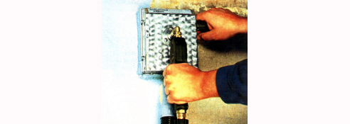 captive water rinsing system