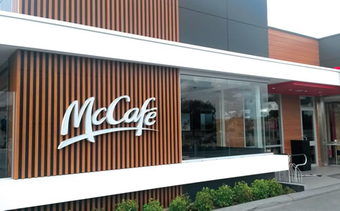 decobatten mcdonalds facade