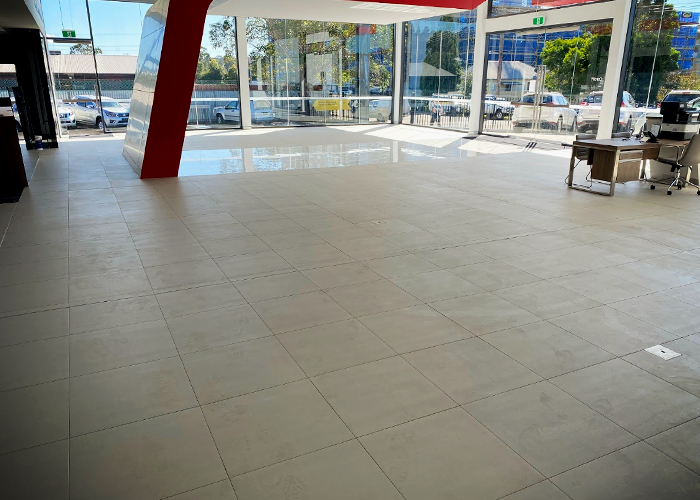 Commercial Adhesives for Porcelain Tiles from LATICRETE