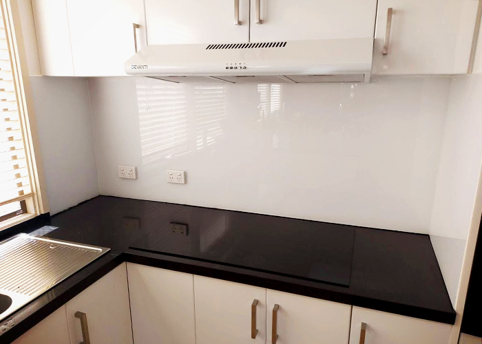 Contrasting Kitchen Splashbacks from Innovative Splashbacks