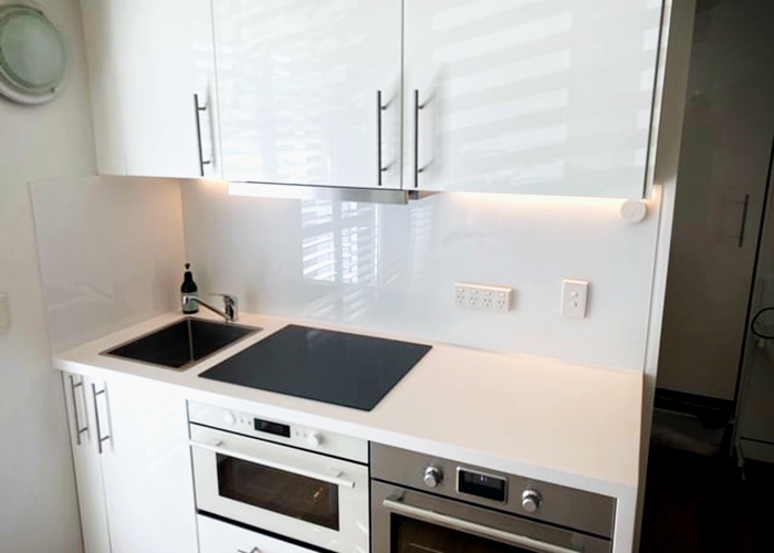 Contrasting Kitchen Splashbacks from Innovative Splashbacks