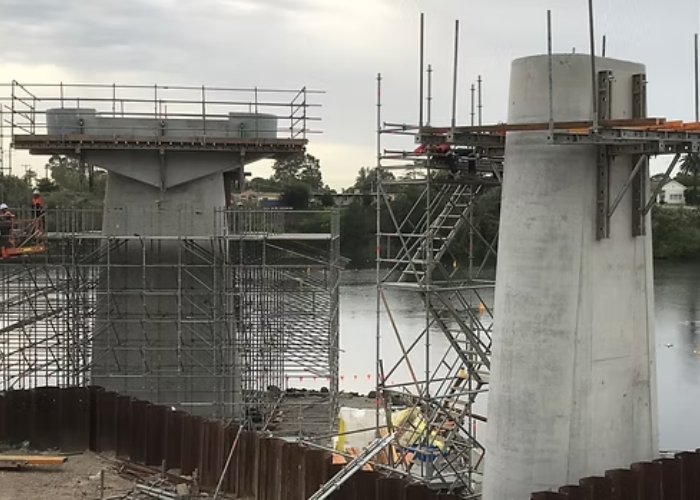 Simplifying Concrete Bridge Constructions by Bespoke Formwork